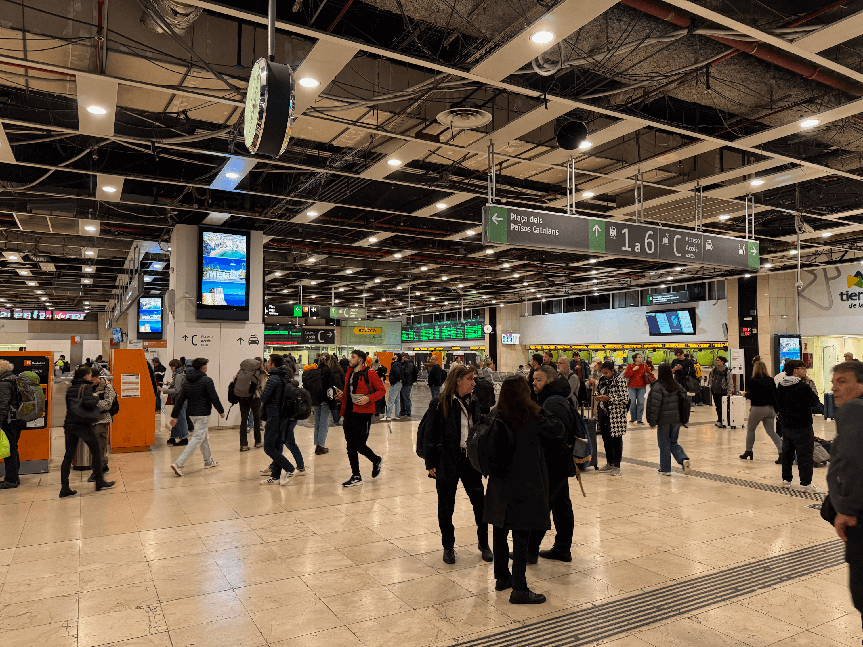 a busy train station